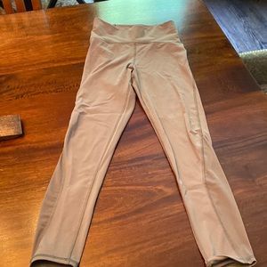 Savvi NWOT Cropped Leggings